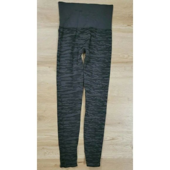 Love Your Assets Spanx Womens Leggings Size L Camo Seamless Pepper Gray - Picture 2 of 4